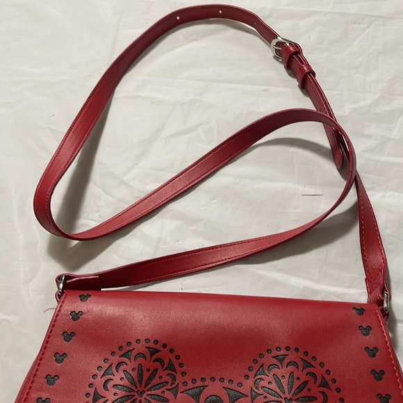 NWOTs Vera Bradley x Disney Parks Red Mickey Mouse Laser Cut Faux Leather Bag - Picture 2 of 15